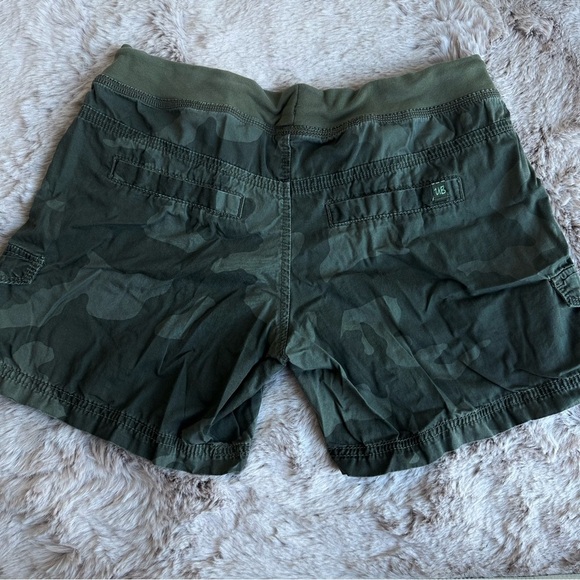 Union Bay Y2K Camo Green Cargo Utility Shorts - Picture 5 of 5